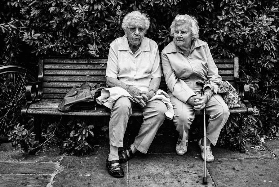 Ladies-on-a-bench.jpg