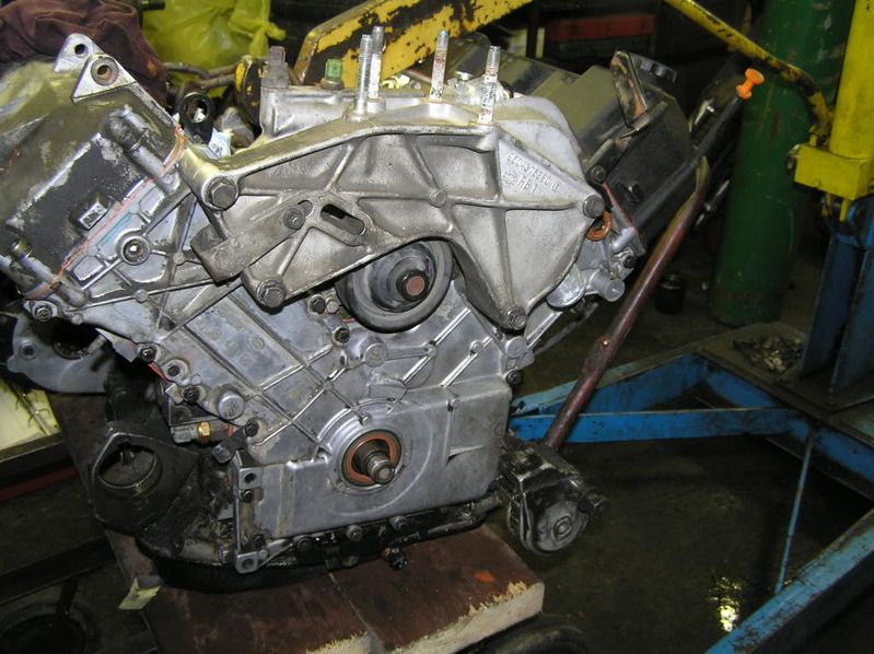 IMAGE(http://i288.photobucket.com/albums/ll171/Citrophile/XM%2024v%20engine/P8030001.jpg)