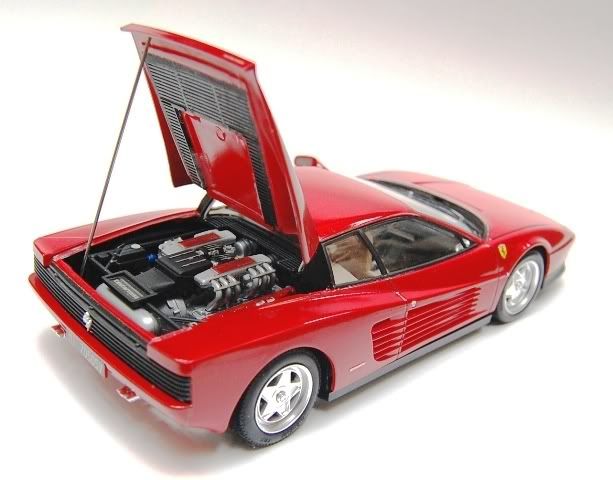 FerrariTestarossa198412.jpg