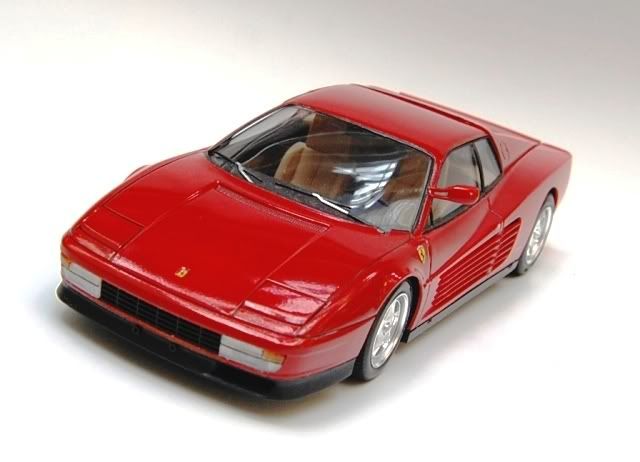 FerrariTestarossa19843.jpg