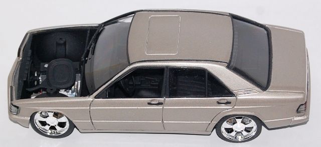 MercedesBenzAMG190-E10_zps0a7bd606.jpg