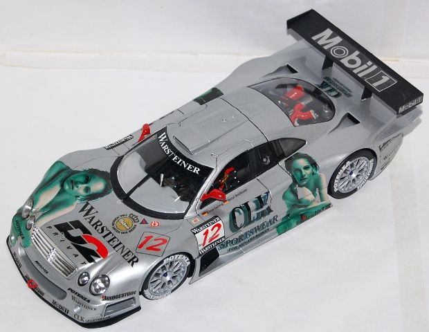 MercedesBenzCLK-GTRTeamCLKSportswear6_zp