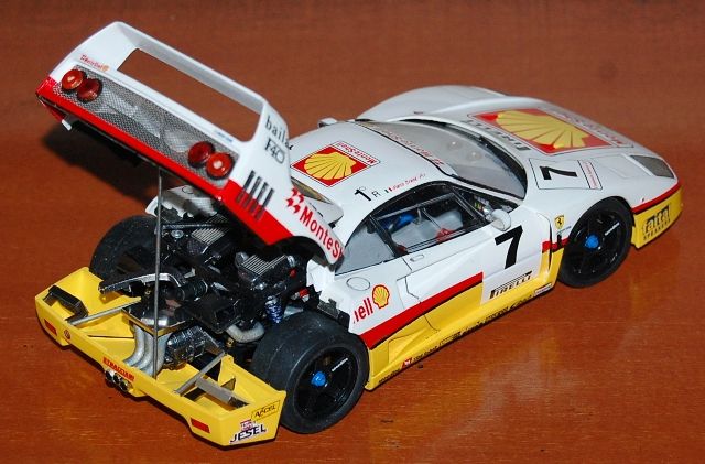 MonteShellFerrariF-40Competizione7_zpsf3