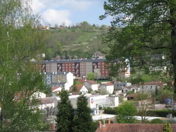 http://i288.photobucket.com/albums/ll185/montbardavenir/blog/vuesdeMontbard19avril09229-1.jpg
