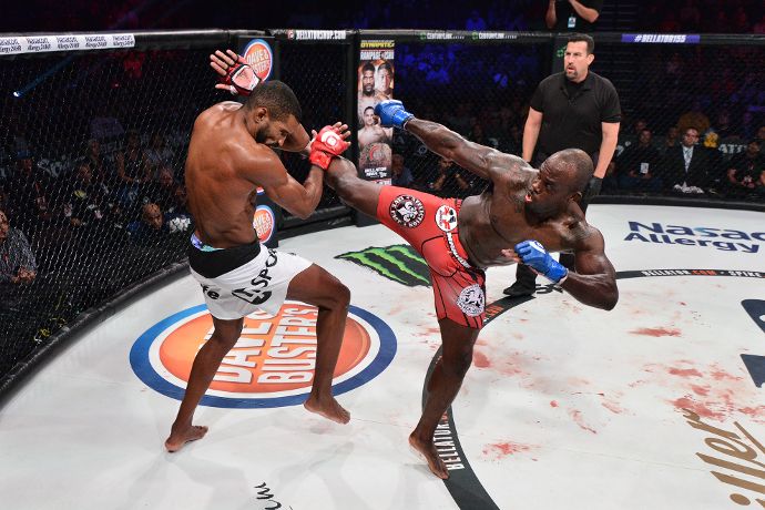 Rafael Carvalho e Melvin Mahoef falharam em saciar as expectativas para a luta