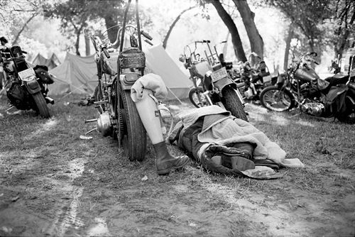 1970s-bikers-camping_1.jpg