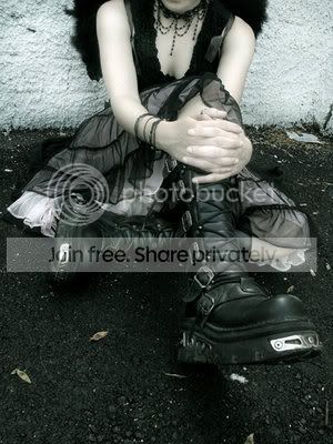BootGirl2.jpg