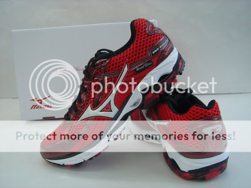 2012 Mizuno Wave Rider 15 Mens Running Shoes Red White Black LTD 