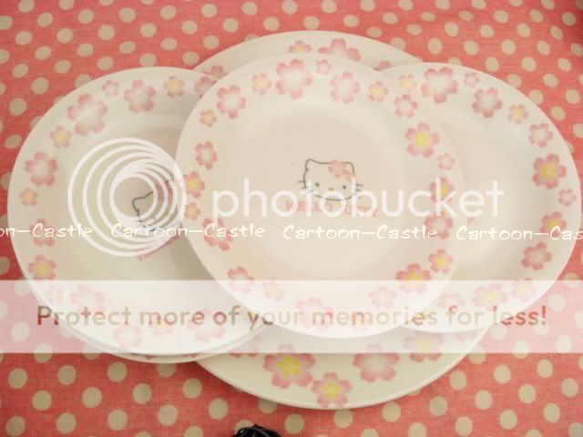 Hello Kitty Ceramic Table Plate Dish Saucer Set 27653  