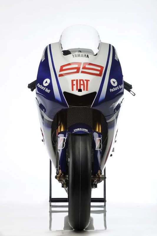 big_yamaha_m1_motogp_2009_v_01.jpg