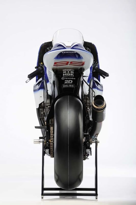 big_yamaha_m1_motogp_2009_v_02.jpg